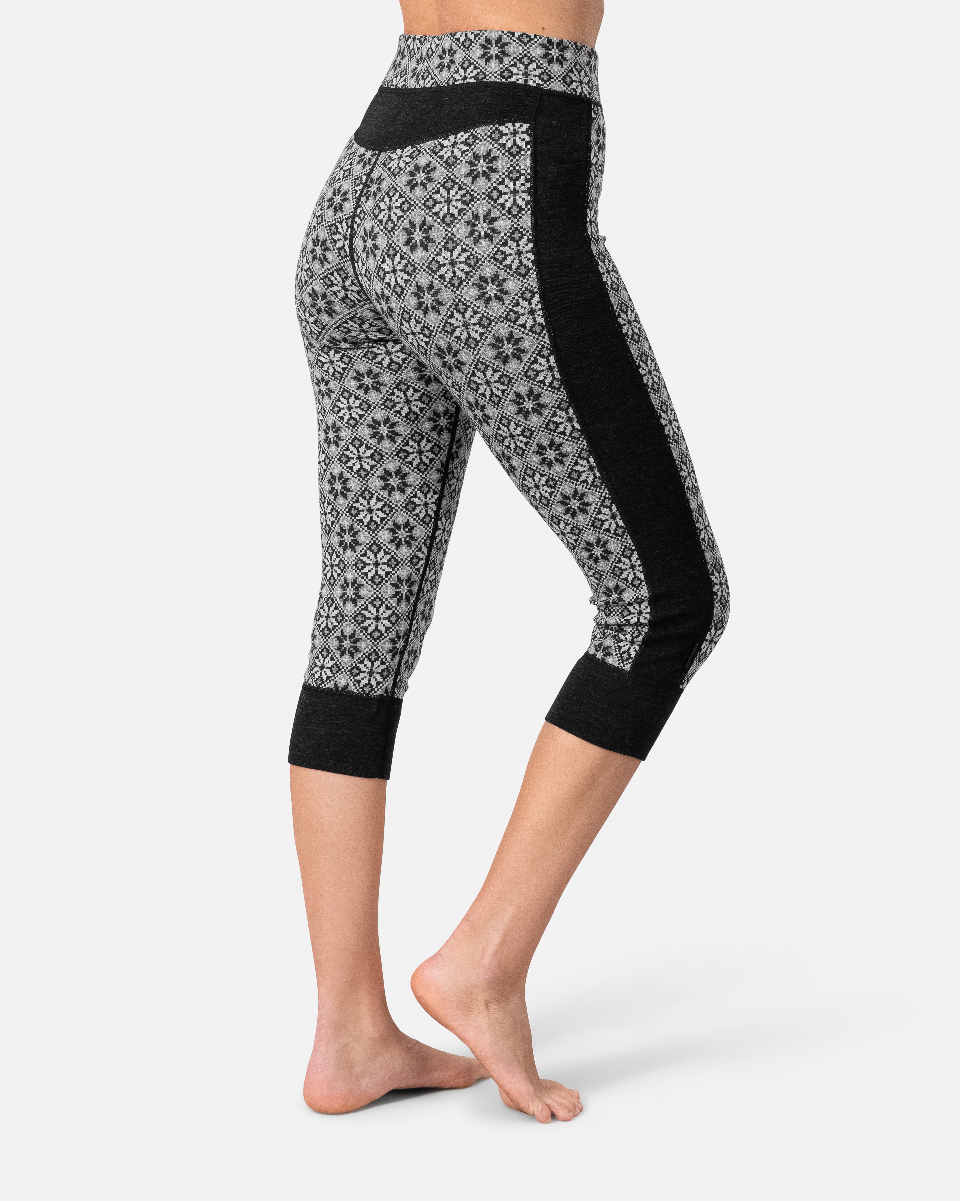 Kari Traa Rose Capri High Waist Black