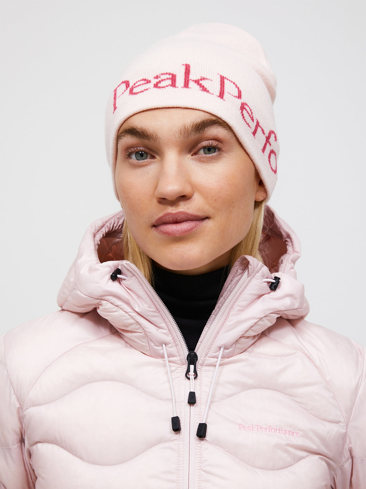 Peak Performance PP Hat – Frosted Blossom