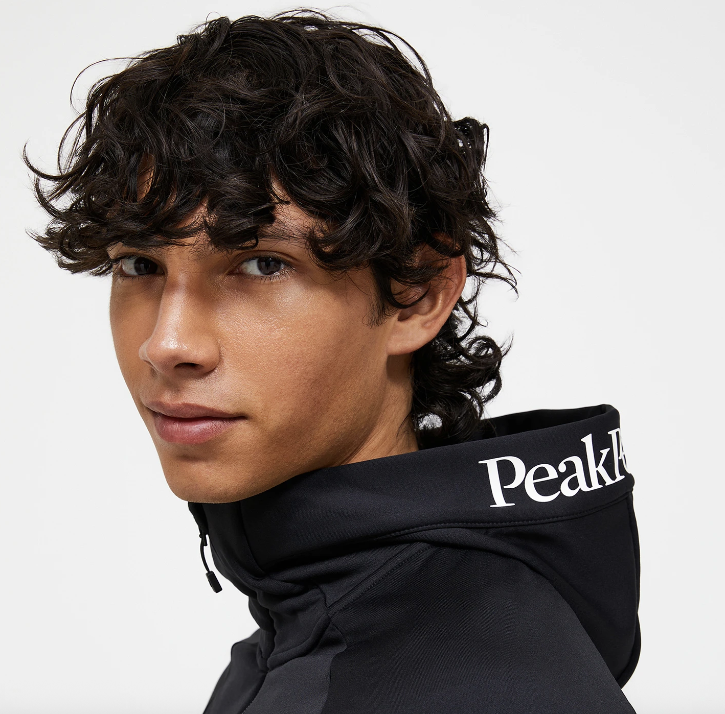 Peak Rider Essentials Hood Black