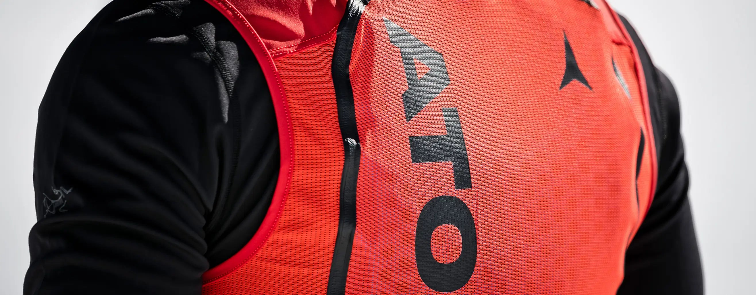 Atomic Live Shield Vest Amid Red