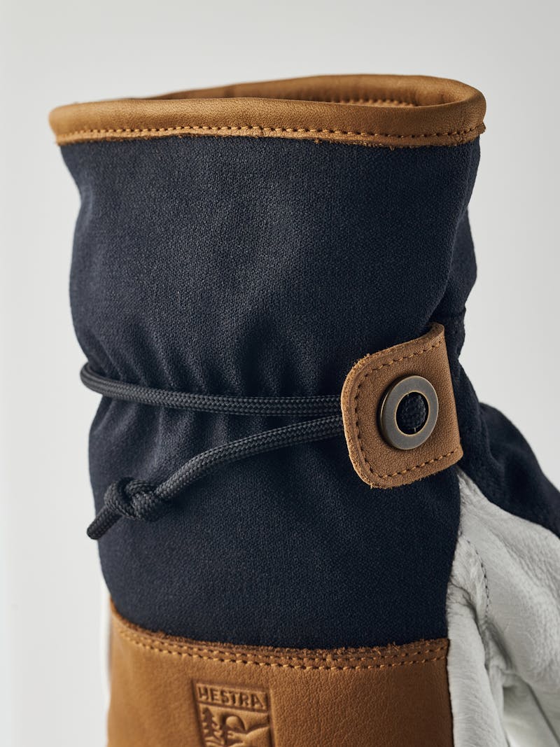 Hestra Voss CZone Black/Cork