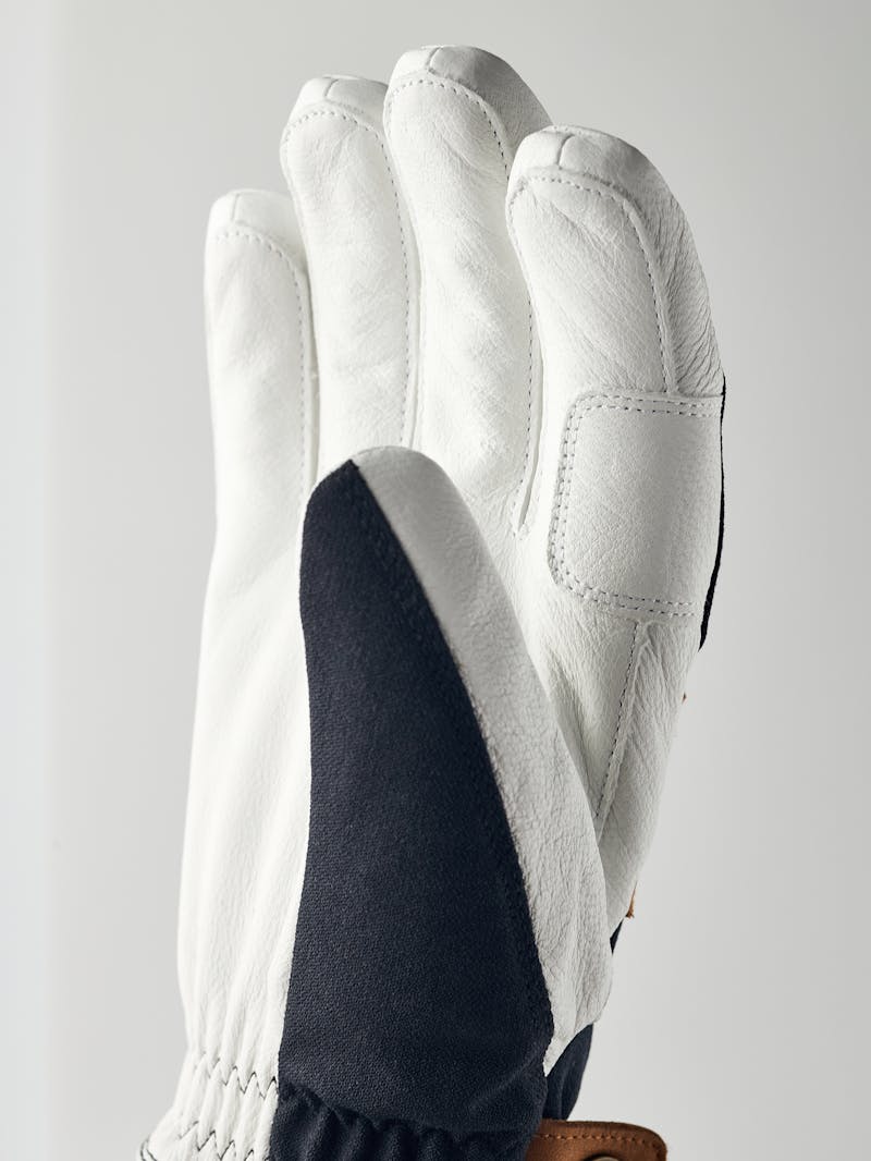 Hestra Voss CZone Black/Cork